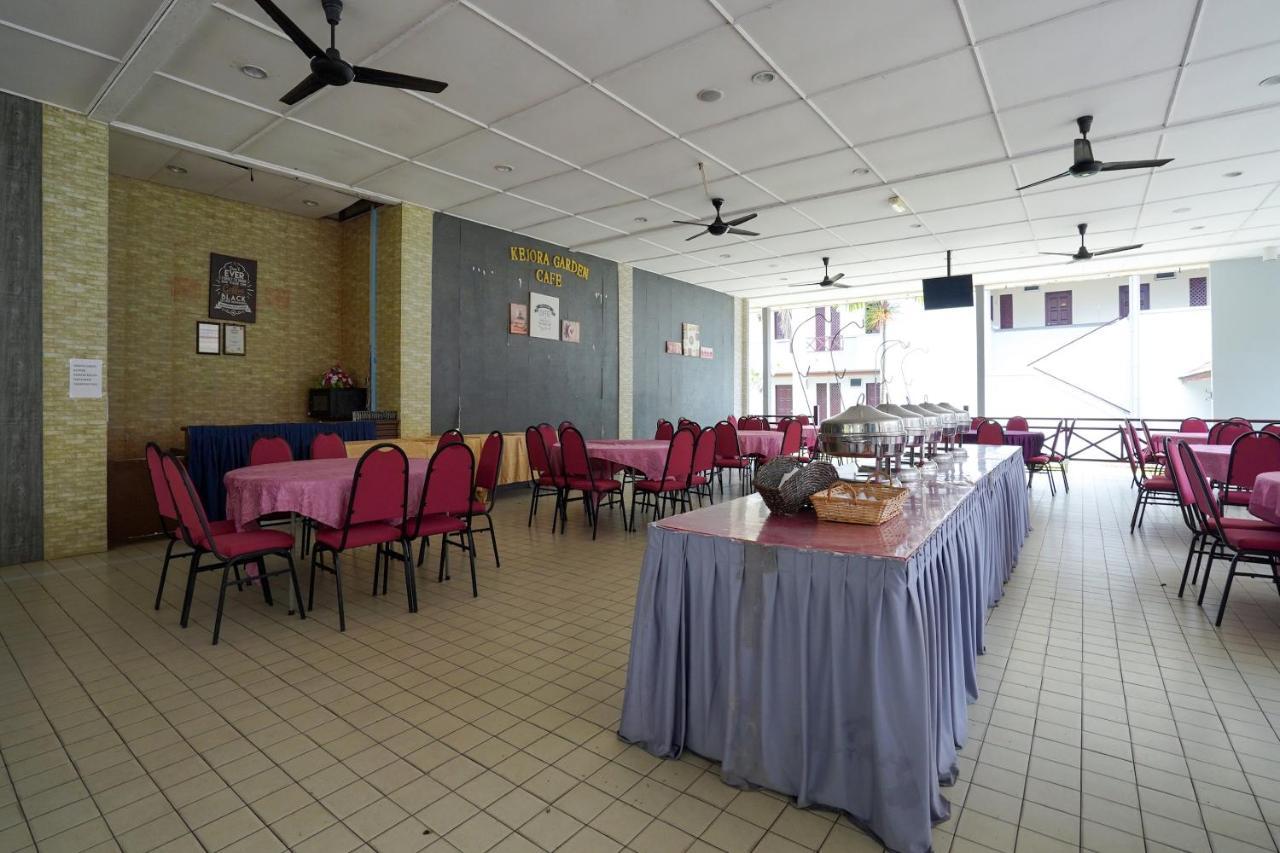 Oyo 44020 Kejora Garden Resort كامبونغ باسير بوغاك المظهر الخارجي الصورة