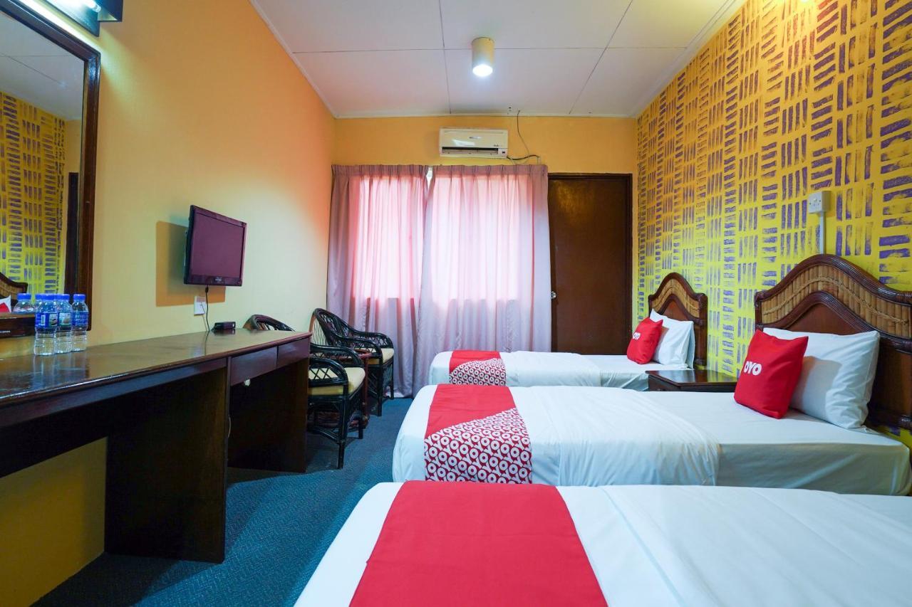 Oyo 44020 Kejora Garden Resort كامبونغ باسير بوغاك المظهر الخارجي الصورة