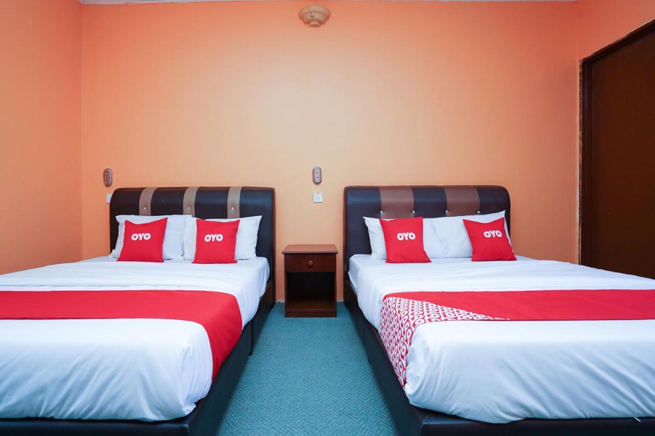 Oyo 44020 Kejora Garden Resort كامبونغ باسير بوغاك المظهر الخارجي الصورة
